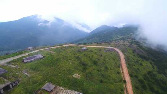 航拍武夷山黄岗山最高峰峡谷草甸森林云海