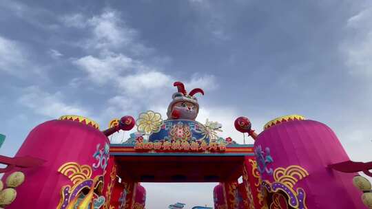 西安城墙新春灯会游客人流视频素材模板下载