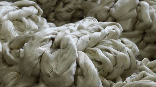 丝绸加工工艺流程匠人桑树桑叶视频素材模板下载