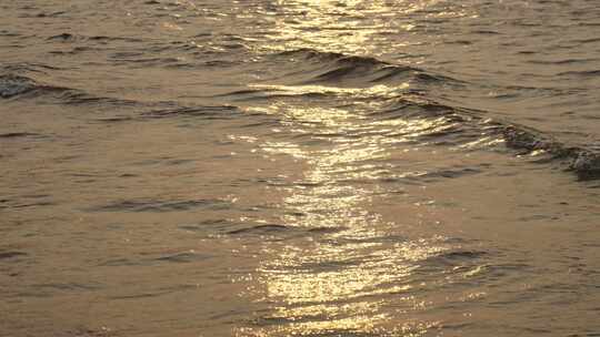 唯美浪漫海面水面日出日落波光粼粼