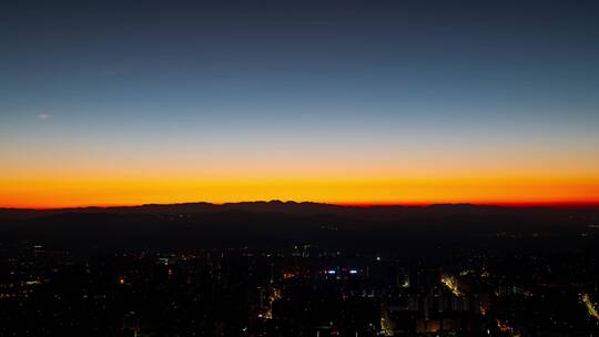 长虫山日出前夕浪漫的色彩延时