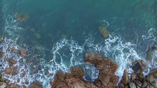 【正版素材】岸边海浪礁石