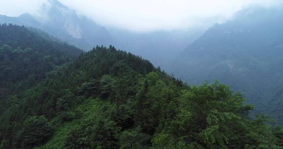 峨眉山后山航拍风景