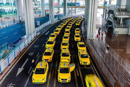 黄色法拉利 出租车 交通 重庆机场 出租车