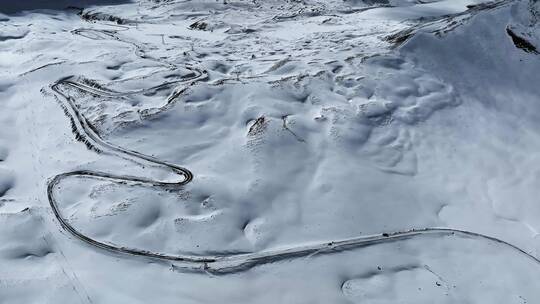 西藏纯净雪山航拍