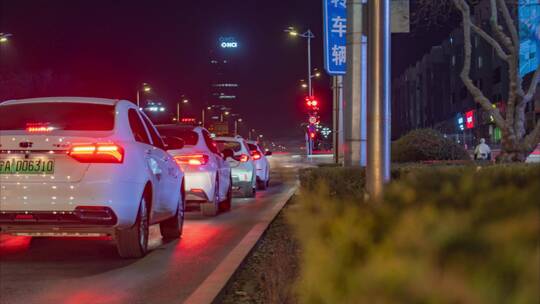 北京路正源街车流