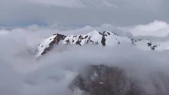 赛力亚克达坂雪山航拍