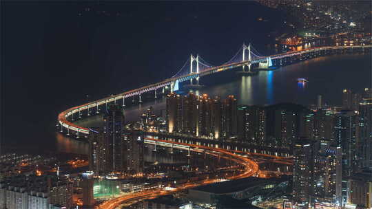 韩国釜山，延时摄影——夜晚的首尔光大门或钻石桥视频素材模板下载