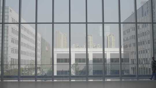 中外商务洽谈合作签约握手