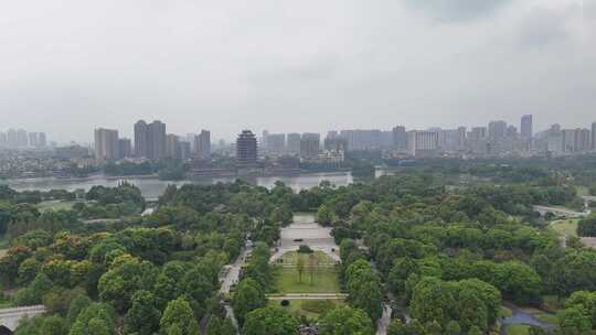 航拍四川眉山东坡城市湿地公园