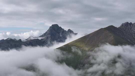 经典3倍直飞年保玉则山坡云海视频素材模板下载