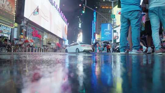 繁华城市雨夜