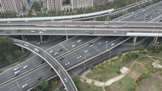 天津城市街道立交高架交通行驶路况