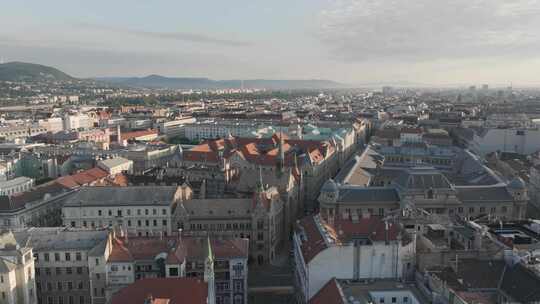 航拍匈牙利布达佩斯市中心大楼日出天际线
