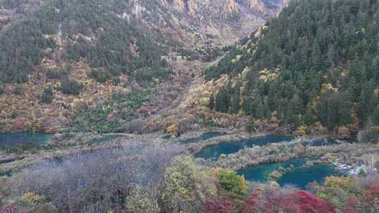 四川九寨沟彩林秋景和蓝色海子