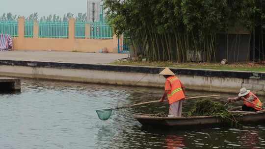 打捞水草河道清理