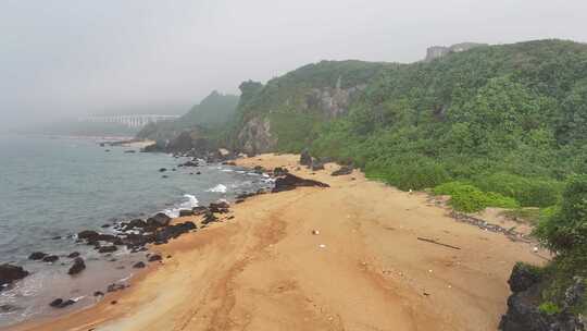 海南万宁山钦湾燕子洞航拍