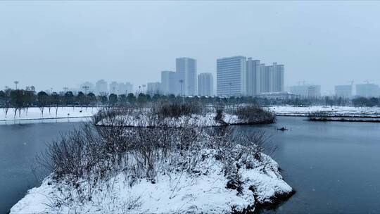 航拍银装素裹城市雪景长沙雪景