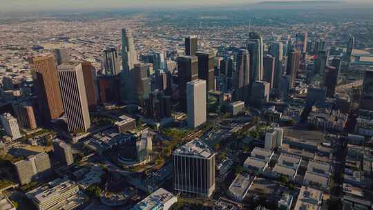 城市航拍美国加州洛杉矶摩天大楼汽车天际线
