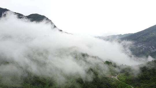 雨后大山