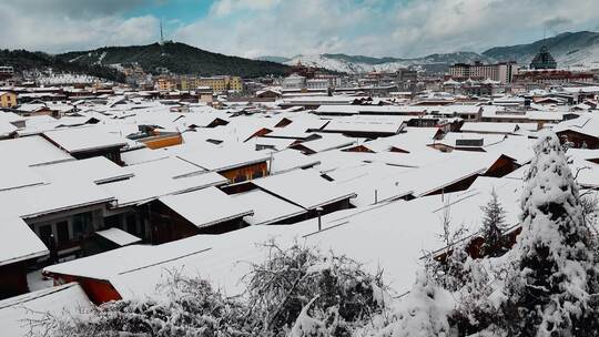 云南景点香格里拉冬季雪景