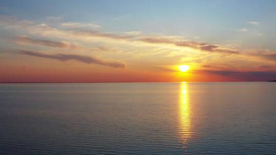 查干湖湖面落日夕阳余晖视频素材模板下载