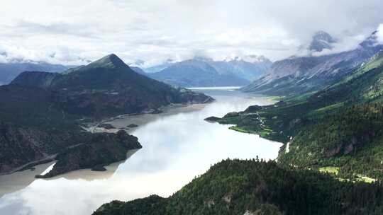 航拍然乌湖大景