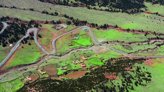 4K青藏高原拉乌山口盘山公路航拍素材