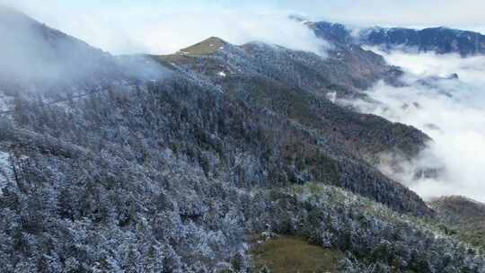 4K壮丽山峰云海自然风光航拍