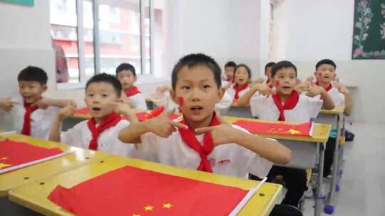 名字叫中国手势舞小学生十一宣传建党