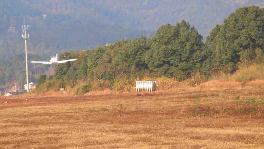 长沙宁乡通航机场起飞行轻型运动类飞机