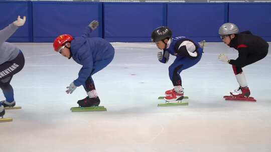 冰雪运动 青少年滑冰比赛 冬季运动视频素材模板下载