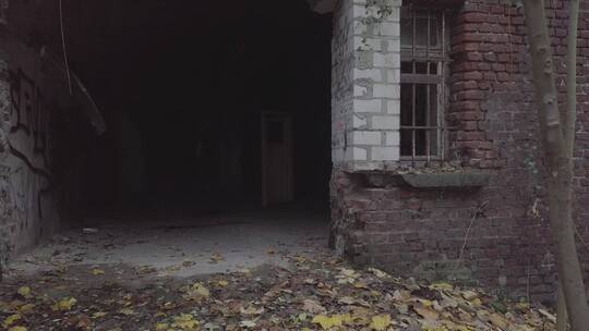 黑暗的鬼屋 暗夜诡异房子视频素材模板下载