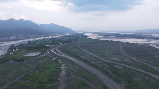 航拍闽江河口湿地小岛果园茉莉花田沙洲河汊