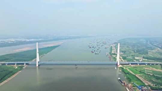 武汉青山大桥平视直推镜头