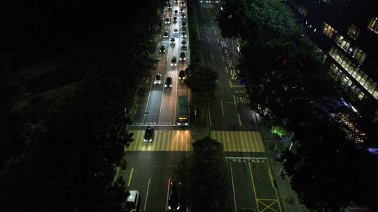 夜晚城市道路交通航拍