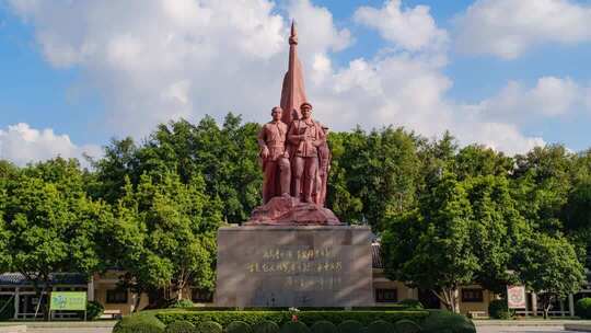 广西南宁南湖公园李明瑞韦拔群百色起义雕塑