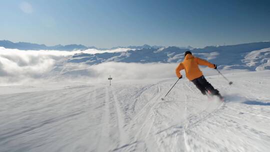 高山滑雪特技镜头