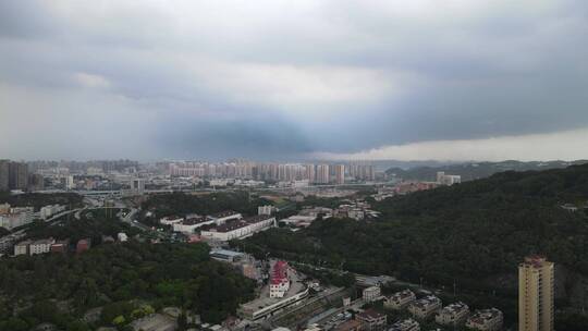 航拍城市暴雨来临乌云密布视频素材模板下载