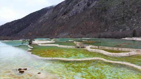 4K航拍四川九寨沟黄龙景区五彩池