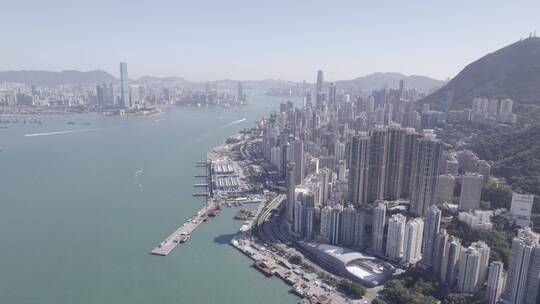 航拍香港CBD发达的现代商务建筑港口交通