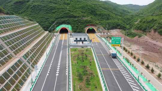 海寨隧道航拍 高速公路隧道