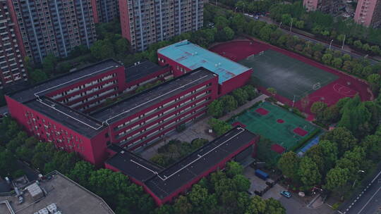 上海疫情期间空城航拍建平中学地杰校区