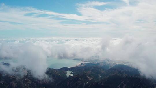 航拍青岛崂山巨峰海上名山特写延时拍摄