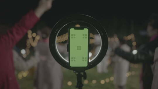 户外直播手机跳舞手机屏幕绿幕绿屏抠像视频素材模板下载