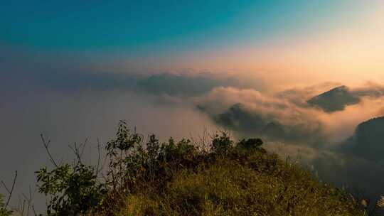 清晨云海日出云层山顶山林山峰云雾缭绕风景