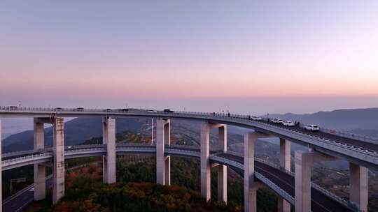 太原天龙山网红公路桥