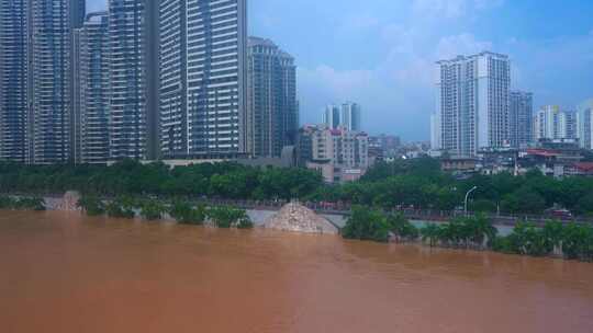 南宁邕江洪水洪峰过境与城市摩天大楼建筑景