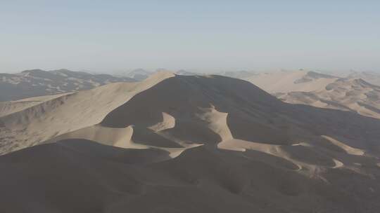 沙漠珠峰——必鲁图