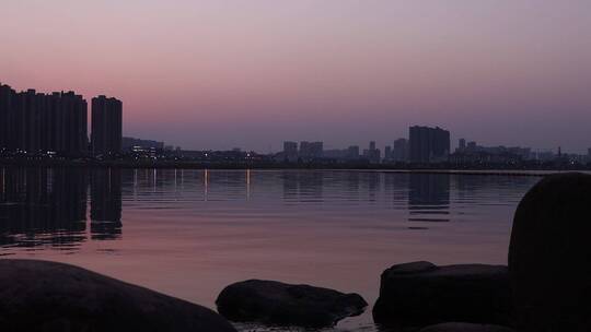 夕阳水边 静谧